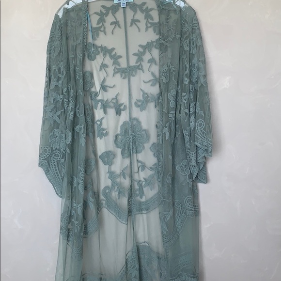 She + Sky Other - SHE + SKY EMBROIDERED FLORAL KIMONO BELL SLEEVES